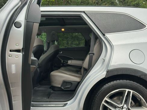 Used 2017 Hyundai Santa Fe AWD w/ SE Ultimate Tech Package 03 image 6