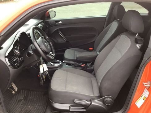 Used 2019 Volkswagen Beetle 2.0T S image 12