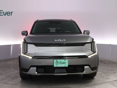 Used 2024 Kia EV9 Land AWD/4WD image 12