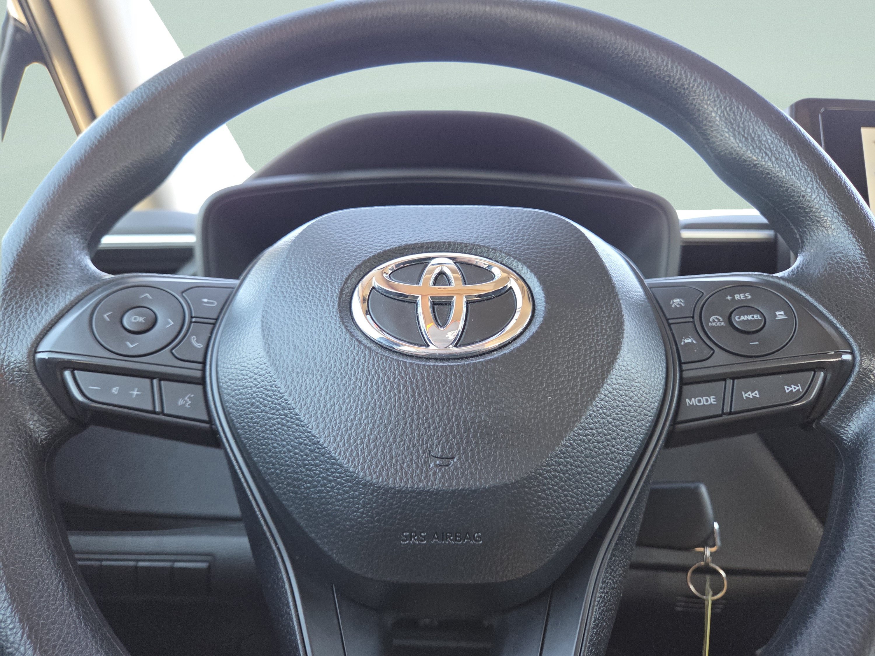 Used 2025 Toyota Corolla LE FWD image 28