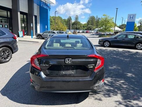 Used 2017 Honda Civic Touring image 8