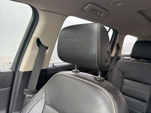 Used 2018 GMC Acadia Denali w/ Technology Package image 61