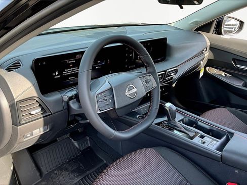 New 2026 Nissan Sentra SR FWD image 15