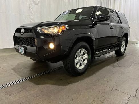 Used 2017 Toyota 4Runner SR5 Premium AWD/4WD image 25