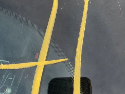 Used 2017 Ford Fusion SE w/ Fusion SE Technology Package image 30