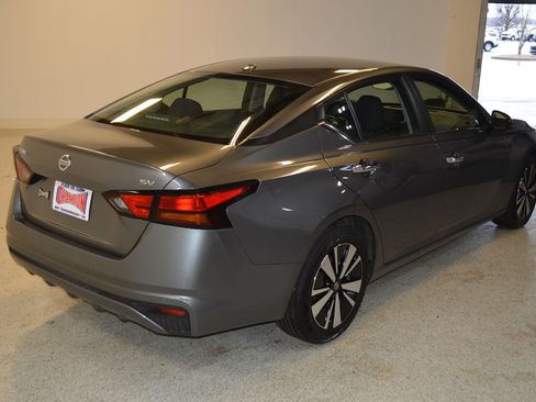 Used 2022 Nissan Altima 2.5 SV image 3