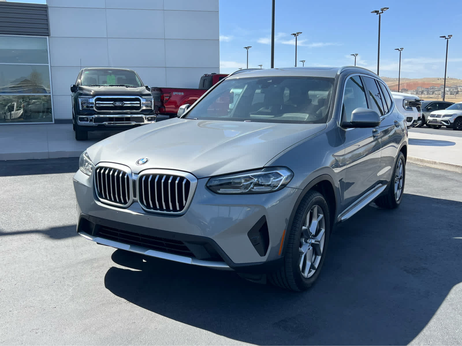 Used 2023 BMW X3 xDrive30i w/ Convenience Package AWD/4WD image 2