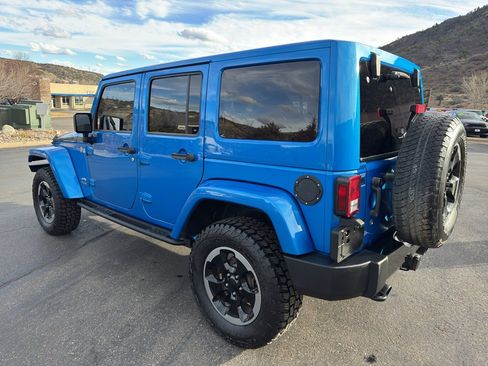 Used 2014 Jeep Wrangler Unlimited Sahara image 6
