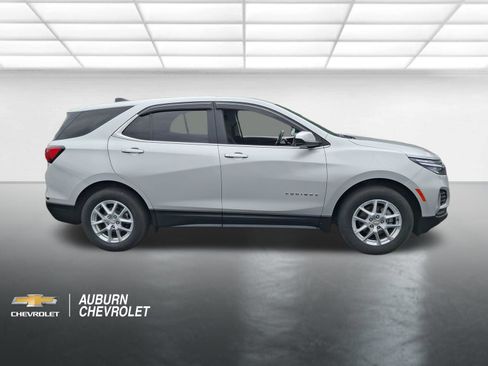 Certified 2022 Chevrolet Equinox LT w/ Driver Convenience Package AWD/4WD image 2