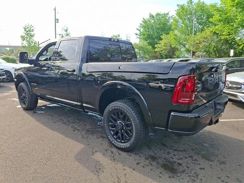Used 2025 RAM 2500 Limited AWD/4WD image 4