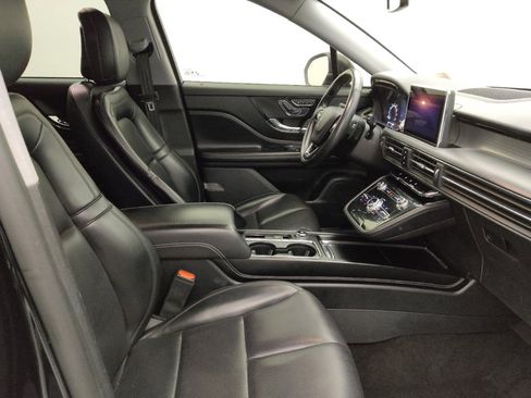 Used 2020 Lincoln Corsair FWD w/ Rear Removable Package Tray image 21