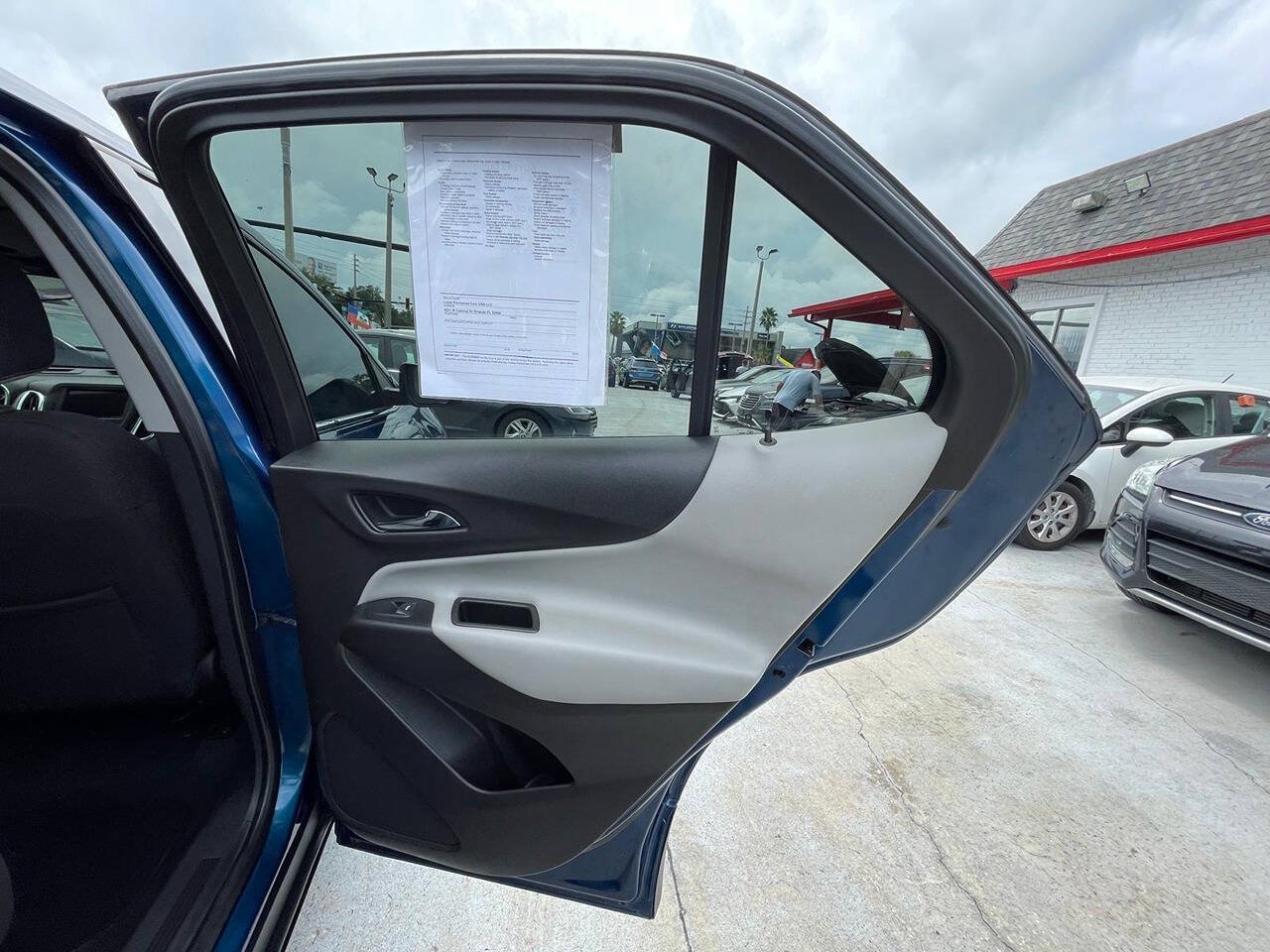 Used 2019 Chevrolet Equinox LT FWD image 16