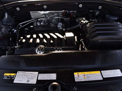 Certified 2022 Volkswagen Atlas Cross Sport SE w/ Panoramic Sunroof Package image 24