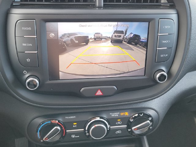 Certified 2025 Kia Soul LX w/ LX Technology Package FWD image 20