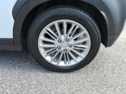 Used 2021 Hyundai Kona SEL Plus FWD image 11