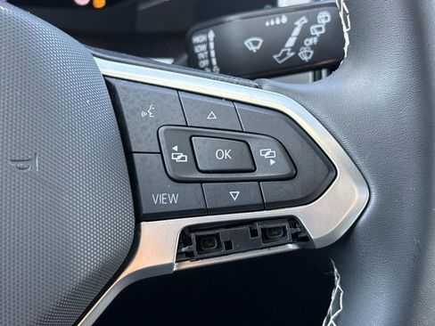 Used 2022 Volkswagen Atlas Cross Sport SE w/ Panoramic Sunroof Package image 19