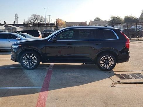 Used 2020 Volvo XC90 T6 Momentum image 11