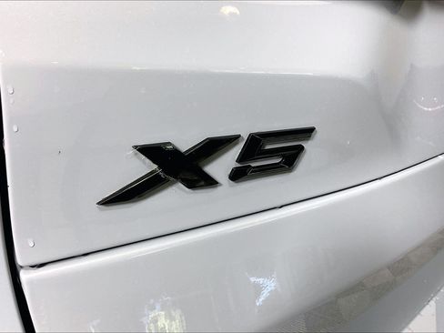 Certified 2026 BMW X5 xDrive40i w/ M Sport Package AWD/4WD image 31