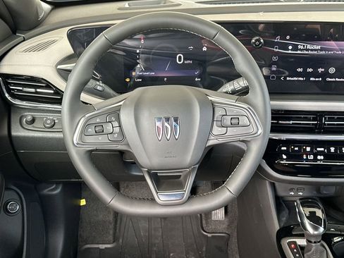 New 2025 Buick Envista Avenir image 16