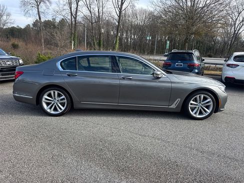 Used 2018 BMW 750i xDrive image 8