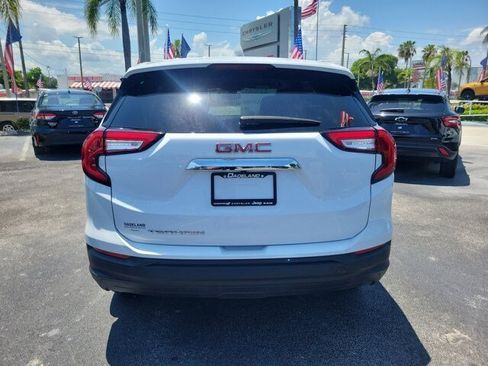 Used 2024 GMC Terrain SLE FWD image 6
