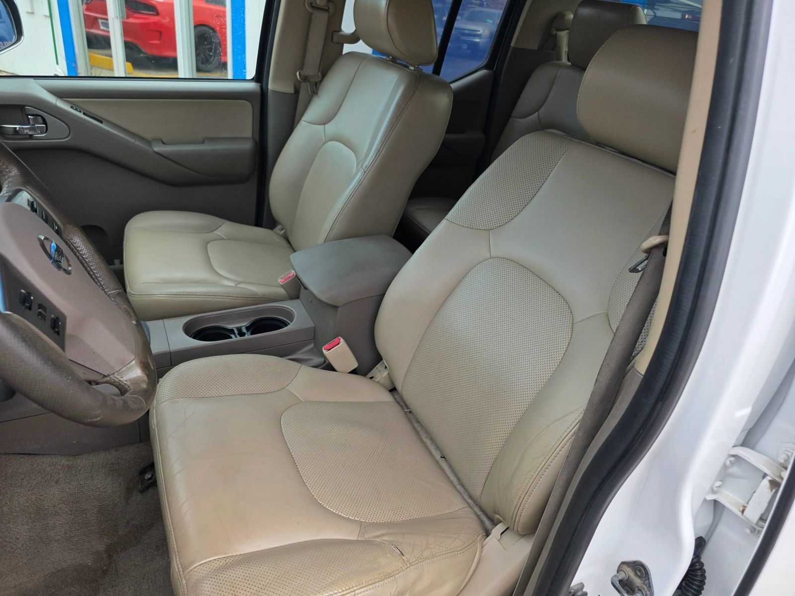 Used 2009 Nissan Frontier LE w/ LE Value Truck Pkg AWD/4WD image 10