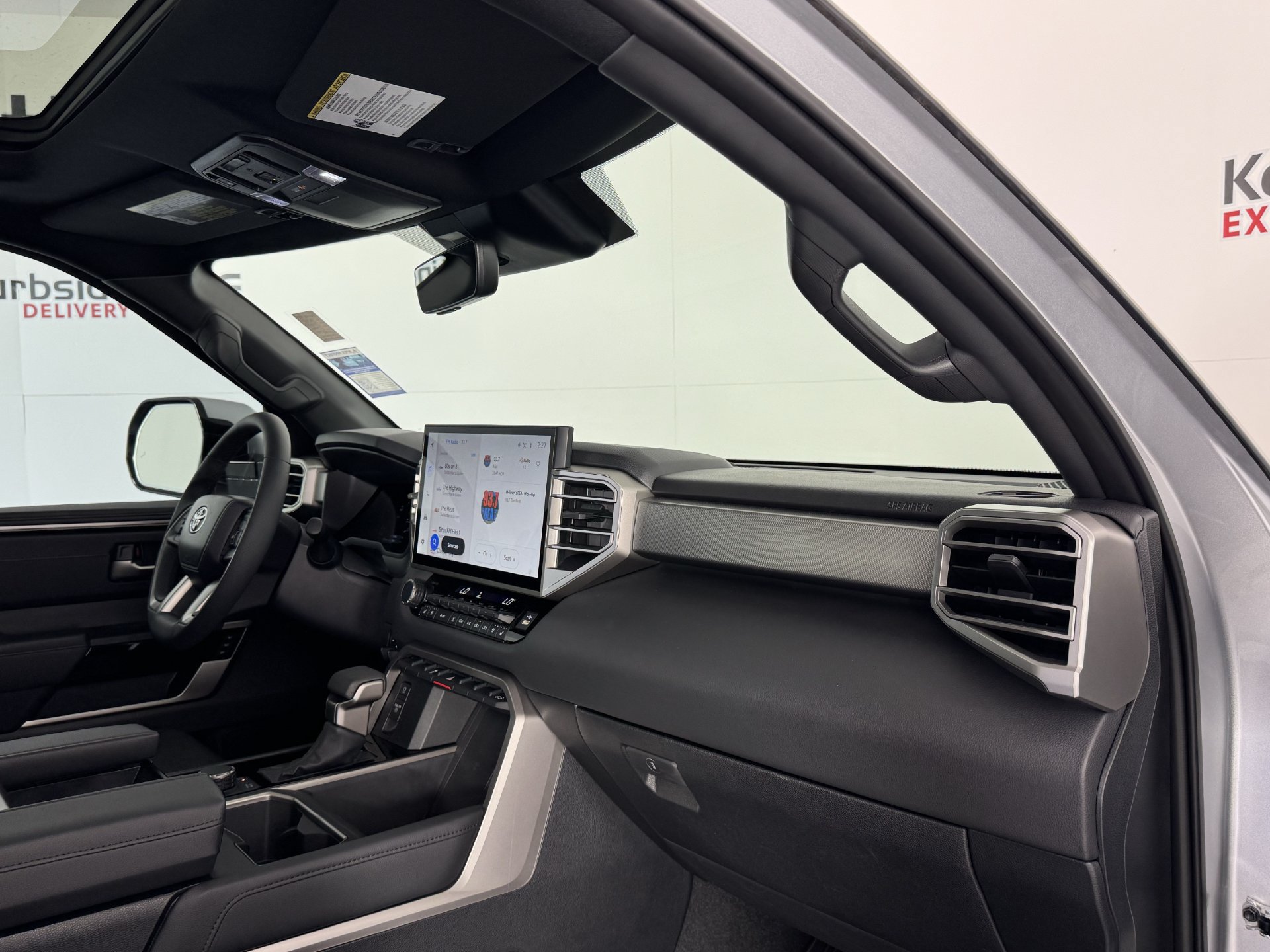 Used 2025 Toyota Tundra Limited w/ Power Package RWD image 22