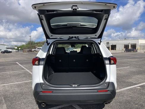 Certified 2025 Toyota RAV4 LE FWD image 21