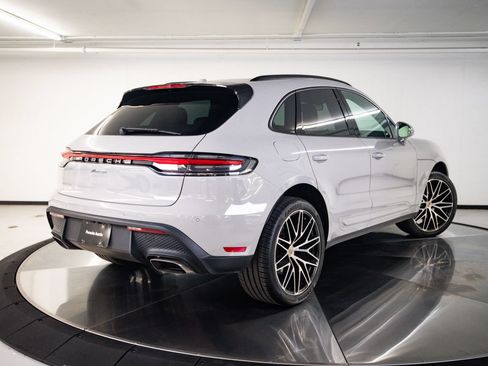 Certified 2023 Porsche Macan AWD/4WD image 7