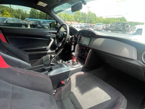 Used 2016 Scion FR-S RWD image 15