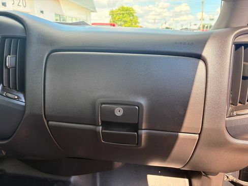Used 2017 Chevrolet Silverado 1500 W/T AWD/4WD image 18
