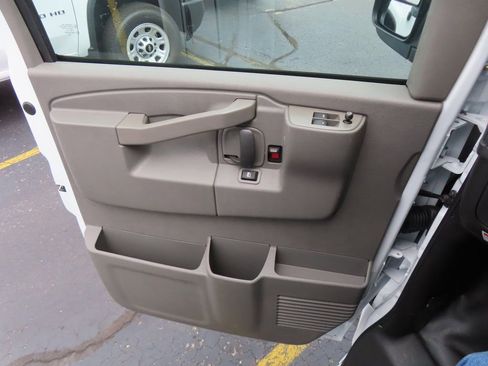 New 2025 Chevrolet Express 3500 w/ Power Convenience Package RWD image 27