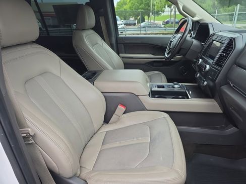 Used 2021 Ford Expedition Max Limited image 10