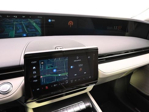 New 2026 Lincoln Nautilus Reserve image 26