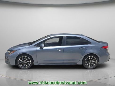 Used 2021 Toyota Corolla SE FWD image 3