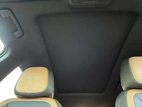 Used 2025 Chevrolet Equinox ACTIV w/ Safety and Technology Package AWD/4WD image 45