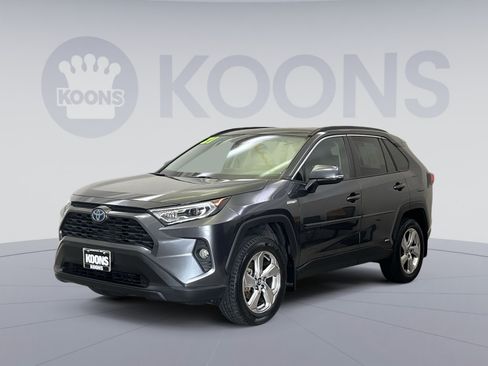 Used 2021 Toyota RAV4 XLE Premium AWD/4WD image 1