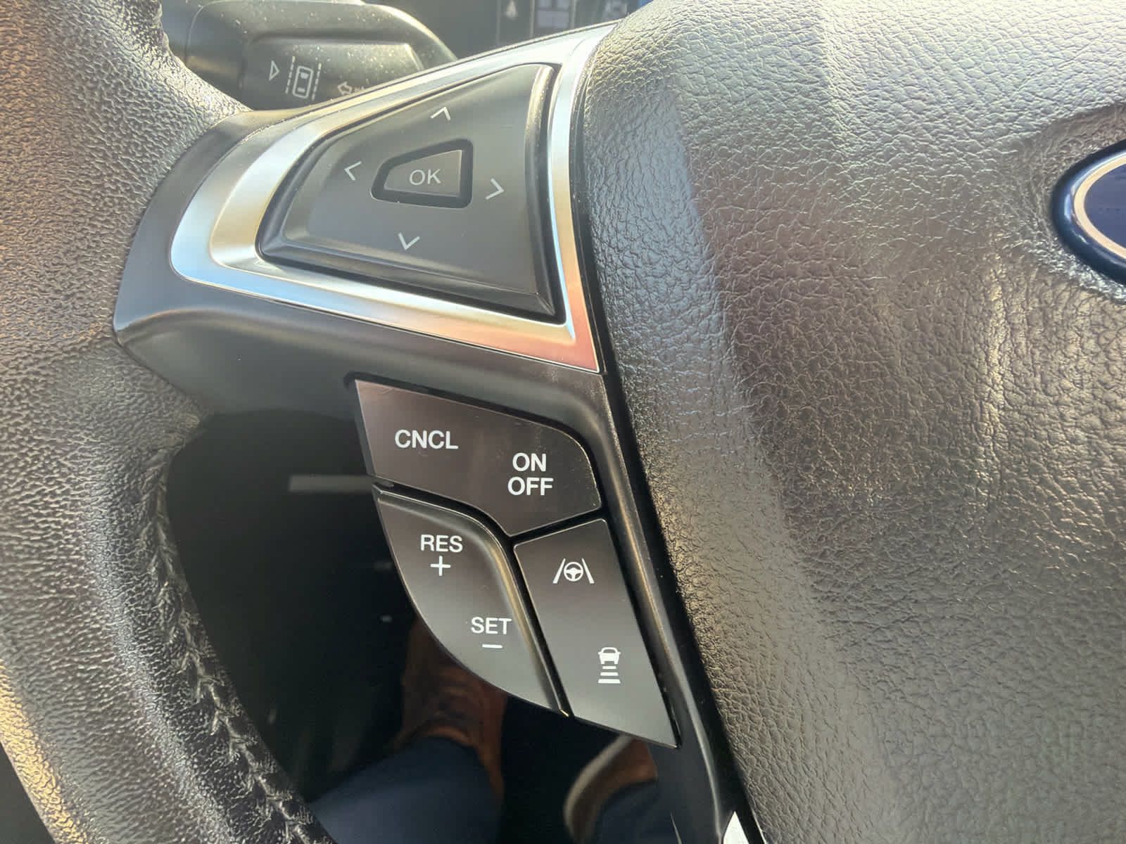 Used 2022 Ford Edge SEL w/ Convenience Package AWD/4WD image 32