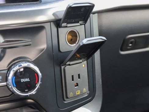 Used 2023 Ford F150 Lariat w/ Equipment Group 502A High image 28