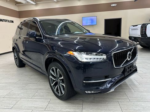 Used 2019 Volvo XC90 T5 Momentum w/ Protection Package Premier image 5