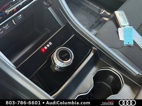 Used 2025 Jeep Grand Cherokee L Laredo RWD image 32