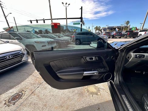 Used 2019 Ford Mustang Premium RWD image 7