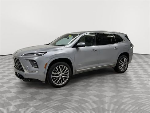 Certified 2025 Buick Enclave Avenir w/ Super Cruise Package image 7