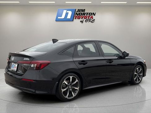 Used 2025 Honda Civic Sport image 5