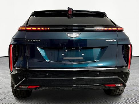 New 2026 Cadillac Lyriq Luxury AWD/4WD image 7