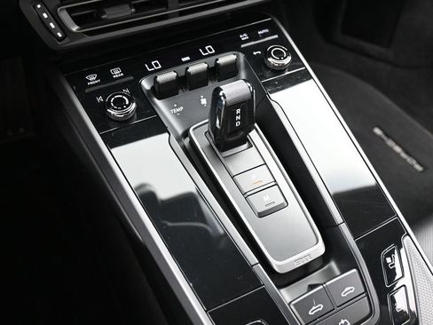 Certified 2020 Porsche 911 Carrera 4S AWD/4WD image 22
