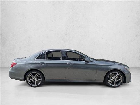 Used 2018 Mercedes-Benz E 300 image 2
