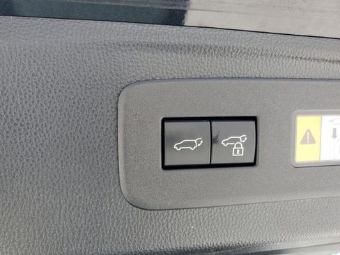Used 2025 Lexus GX 550 w/ Accessory Package (Z1) AWD/4WD image 10