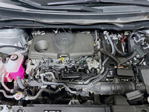 Certified 2024 Toyota Sienna LE image 29