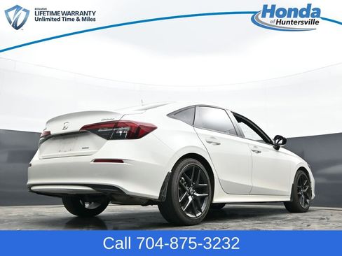 Used 2025 Honda Civic Sport image 29